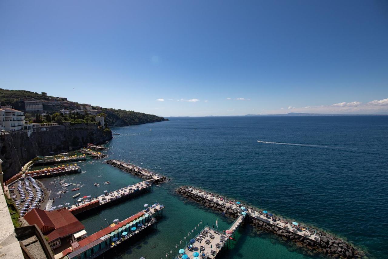 Casa La Perla Apartment Sorrento Ngoại thất bức ảnh
